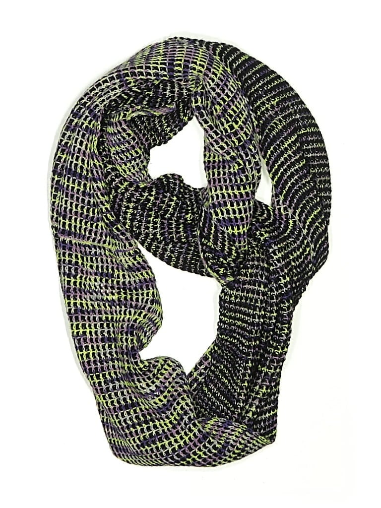 Pre-owned Bcbgeneration Scarf In Green