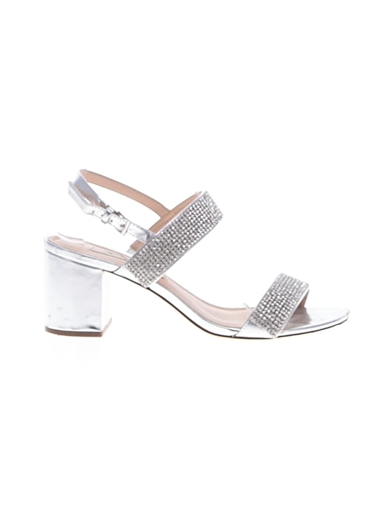 Pre-owned Nina Sandals In Silver