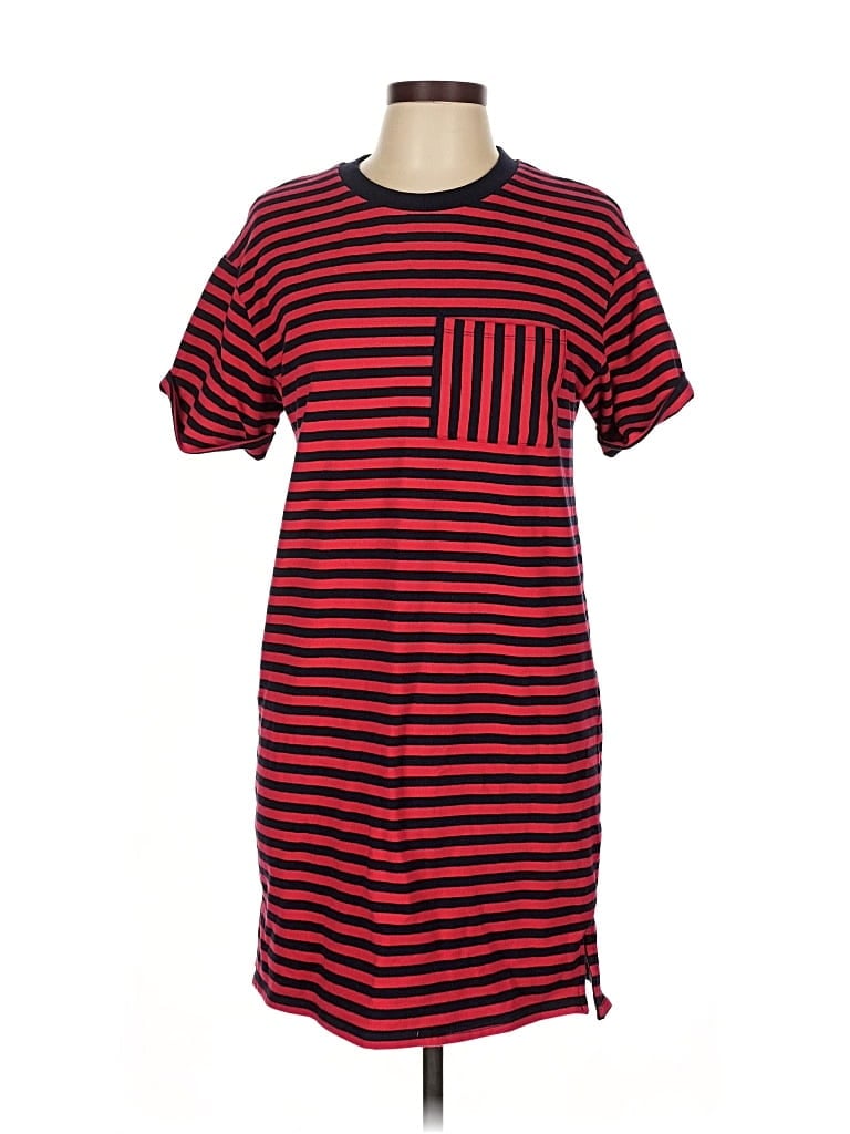 Pre-owned Evereve Short Sleeve T-shirt In Red