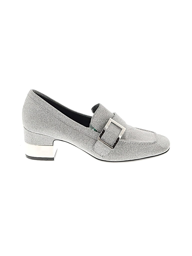 Pre-owned Roger Vivier Flats In Silver