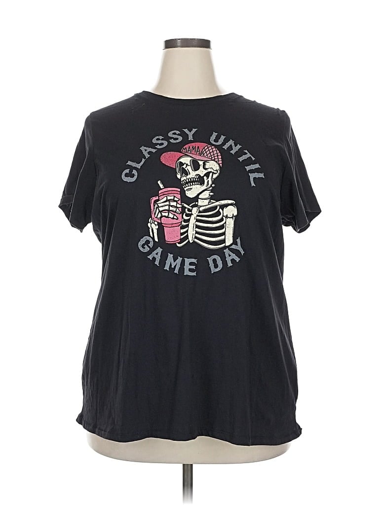 Pre-owned Torrid Short Sleeve T-shirt In Black