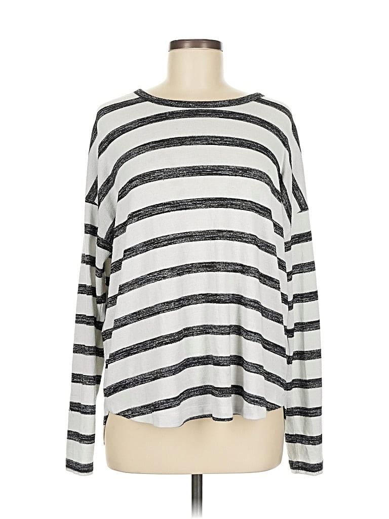 Pre-owned Time And Tru Long Sleeve T-shirt In Silver