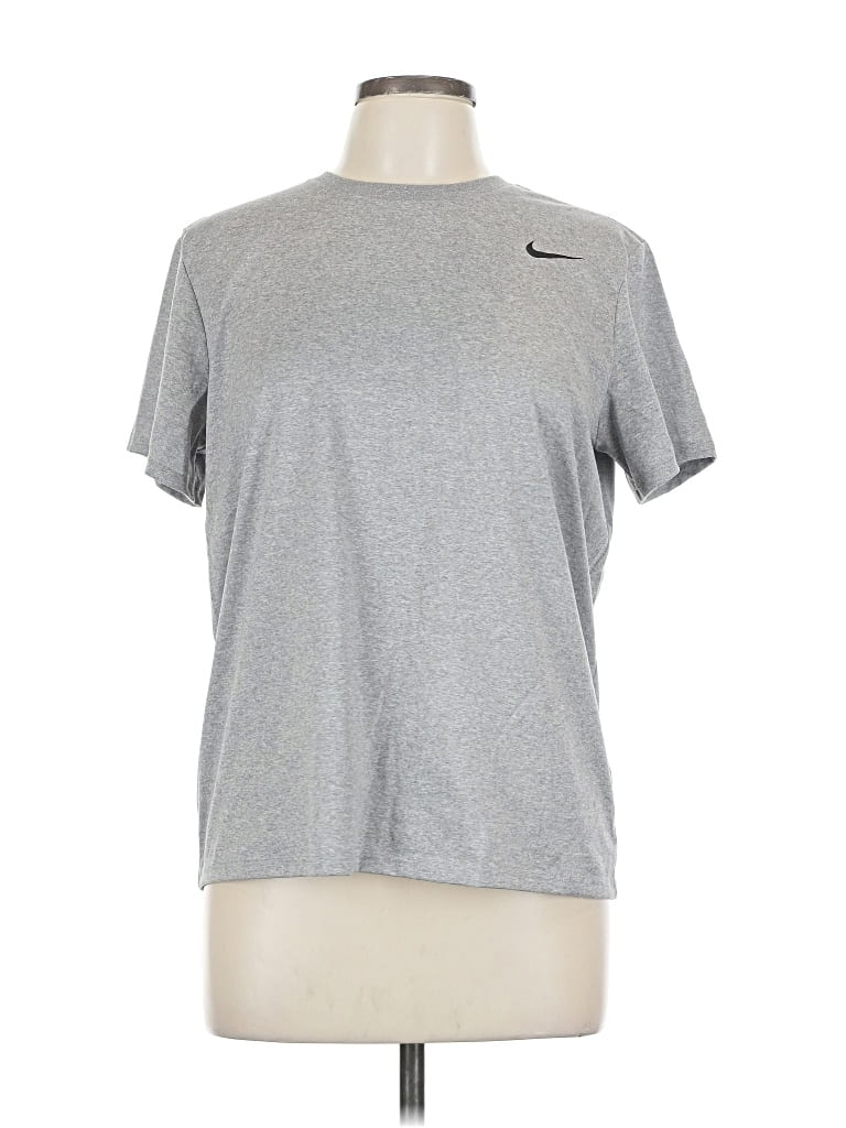 Pre-owned Nike Active T-shirt In Silver