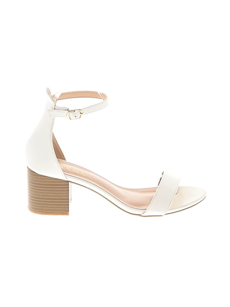 Pre-owned Lulus Sandals In White