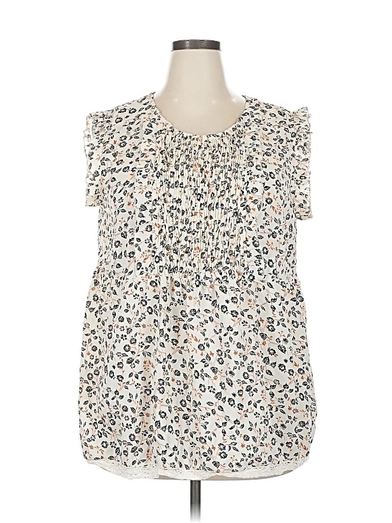 Pre-owned Suzanne Betro Sleeveless Blouse In White