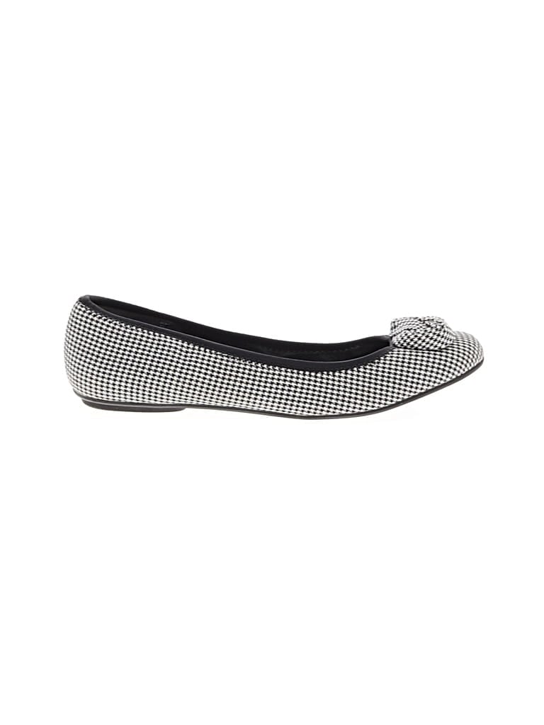 Pre-owned Liz & Co. Flats In Black