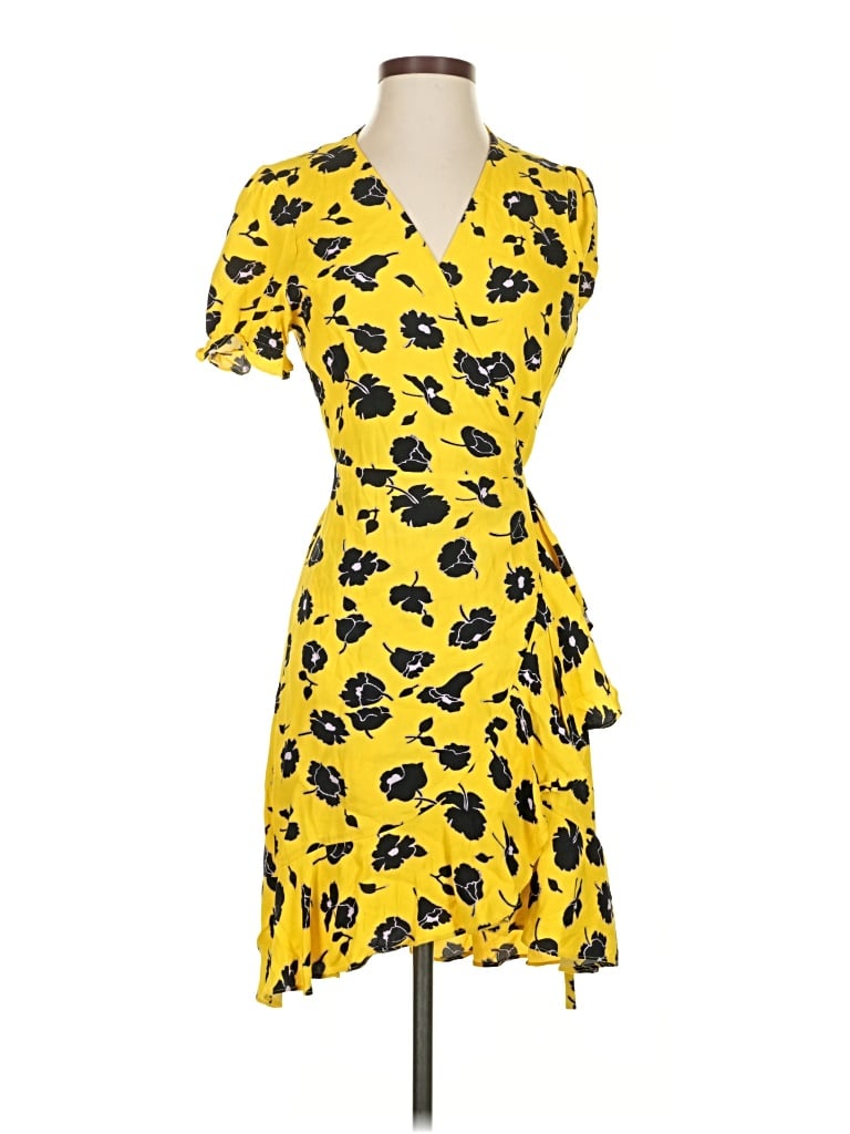 Pre-owned Diane Von Furstenberg Casual Dress In Yellow