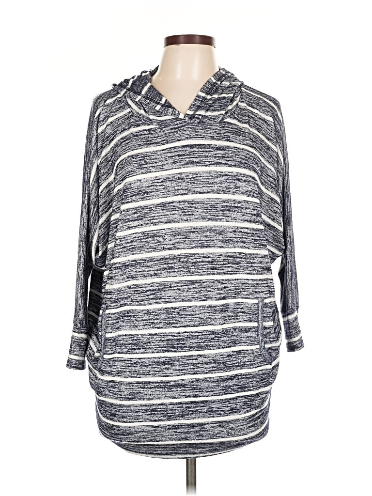 Pre-owned Market & Spruce Poncho In Gray