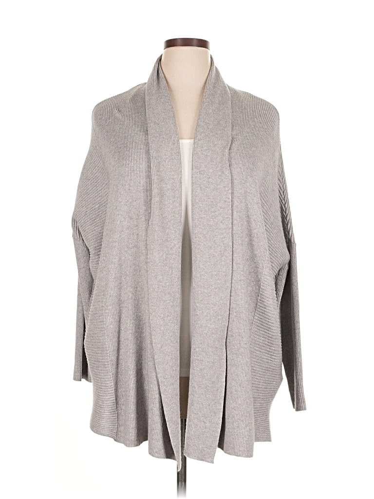 Pre-owned Renuar Kimono In Gray