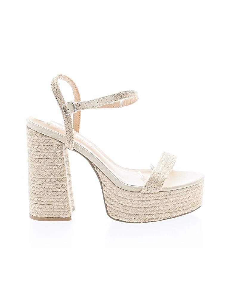 Pre-owned Wild Diva Sandals In White