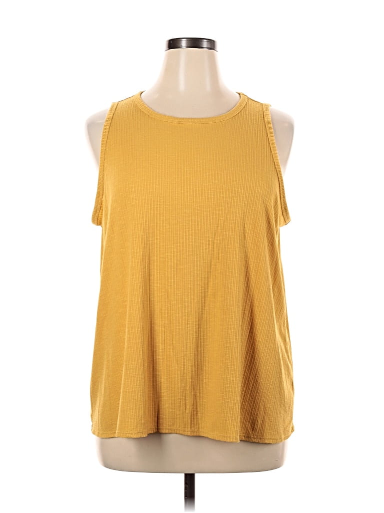 Pre-owned Old Navy Sleeveless T-shirt In Yellow