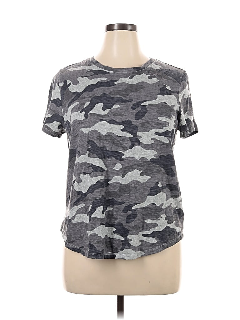 Pre-owned Old Navy Active T-shirt In Gray