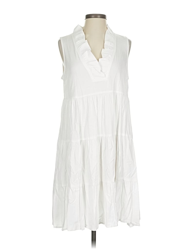 Pre-owned Crown & Ivy Casual Dress In White