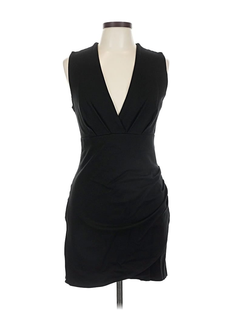 Pre-owned Lulus Sleeveless Top Black Plunge Neckline Tops