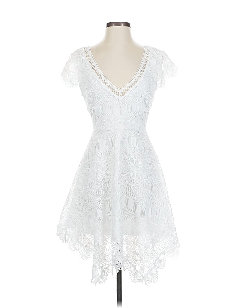 Pre-owned Lulus Cocktail Dress In White