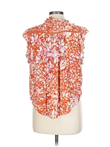 Heroes & Dreamers Short Sleeve Blouse (view 2)
