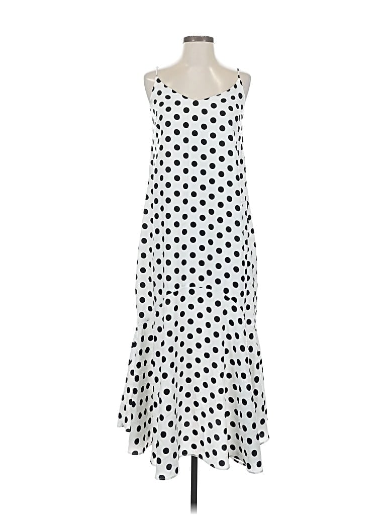 Pre-owned Urban Outfitters Casual Dress In White