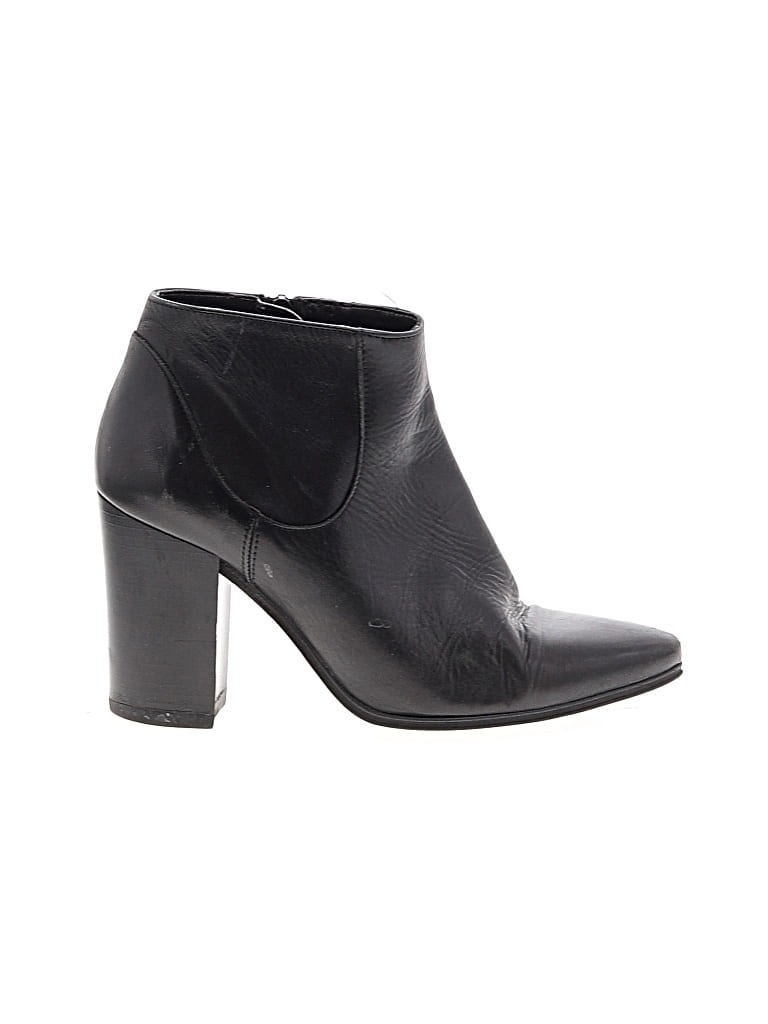 Pre-owned Zara Basic Ankle Boots In Black