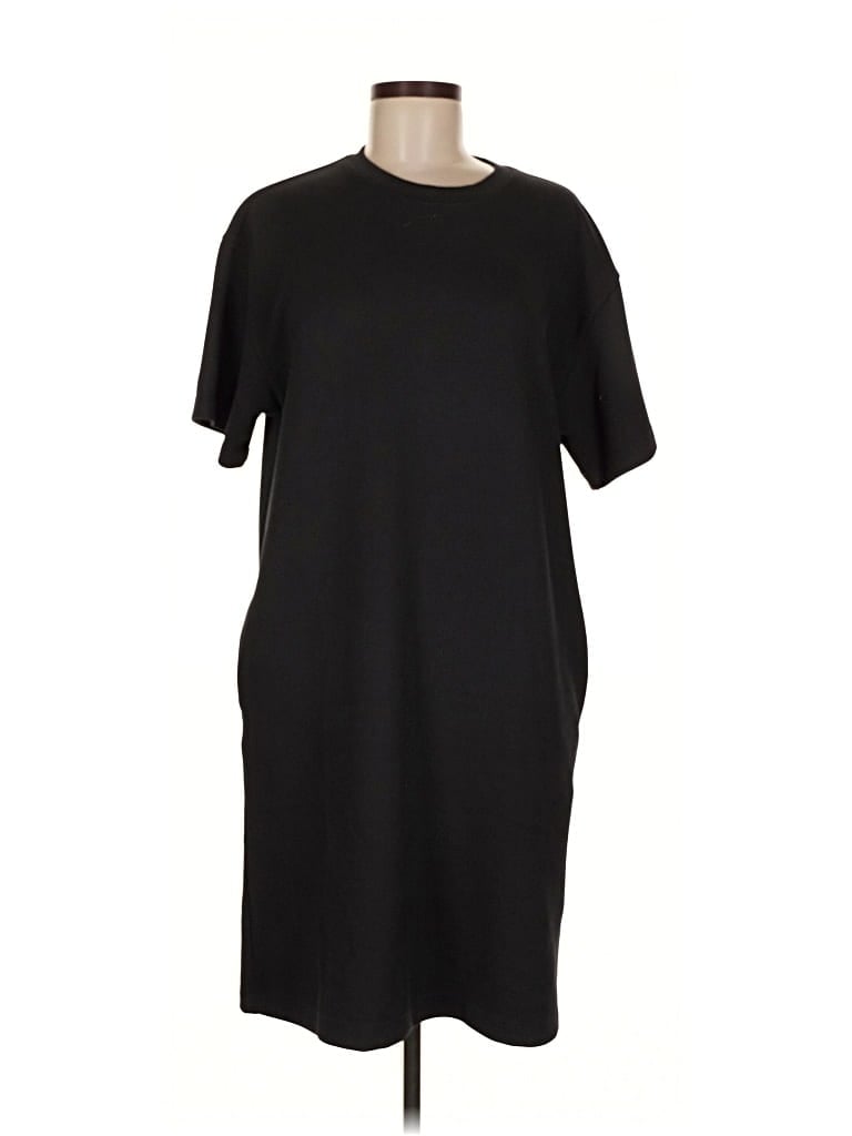 Pre-owned Athleta Short Sleeve T-shirt In Black