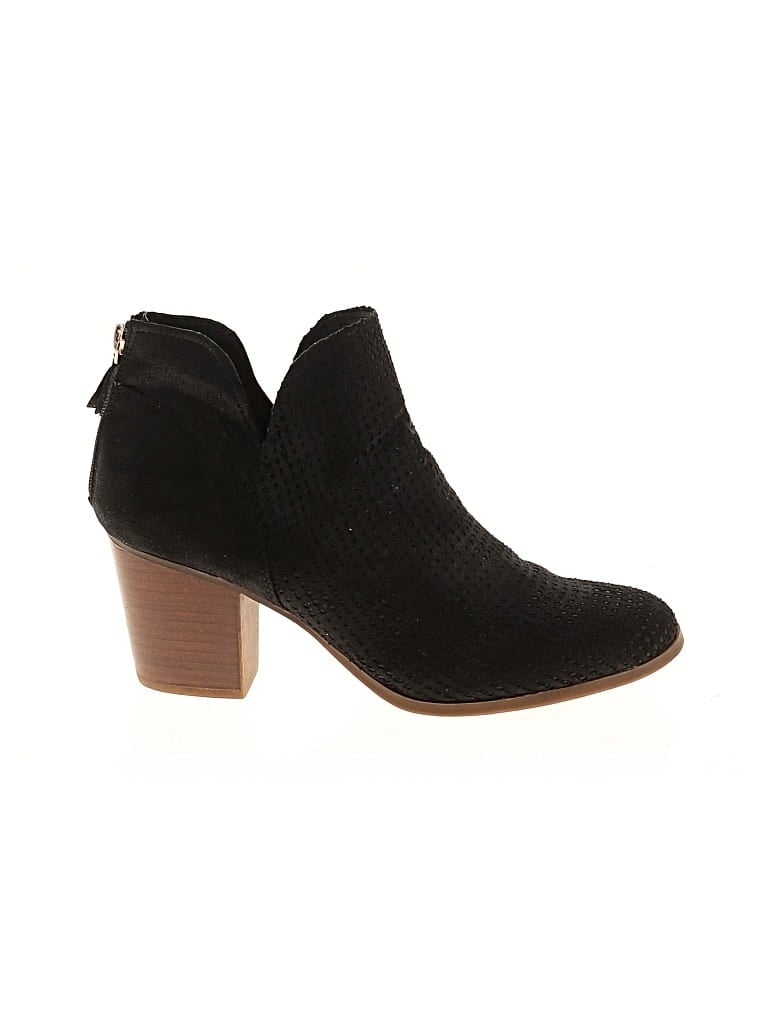 Pre-owned Fergalicious Ankle Boots In Black