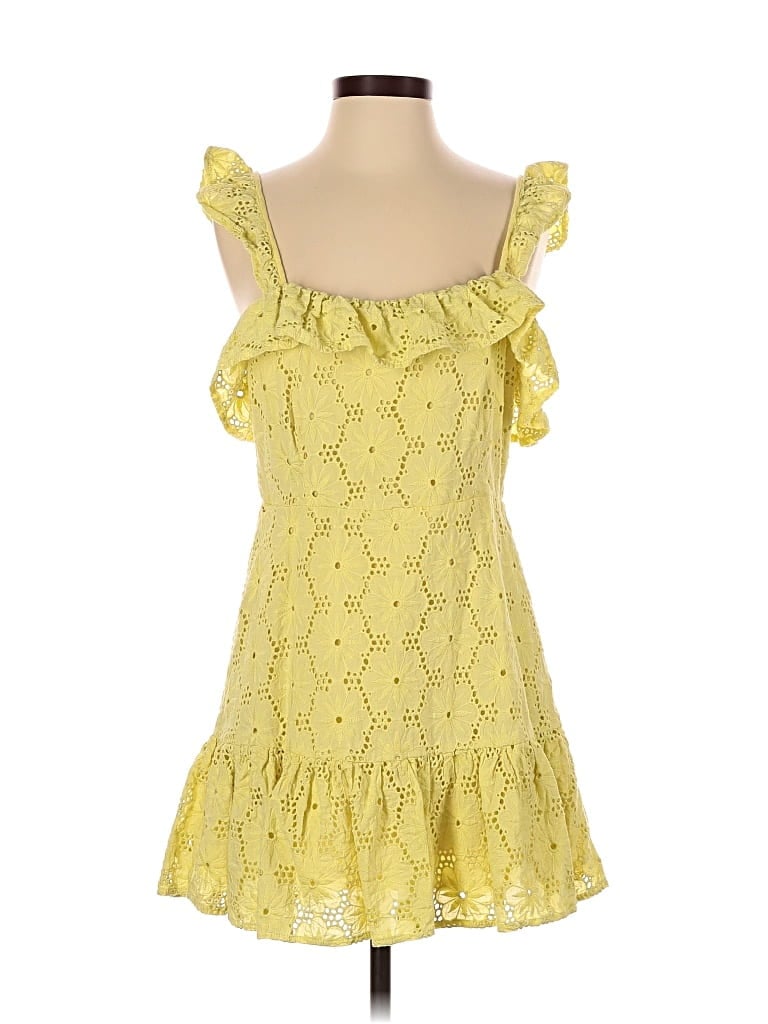 Pre-owned Lulus Sleeveless Top Yellow Sweetheart Neckline Tops
