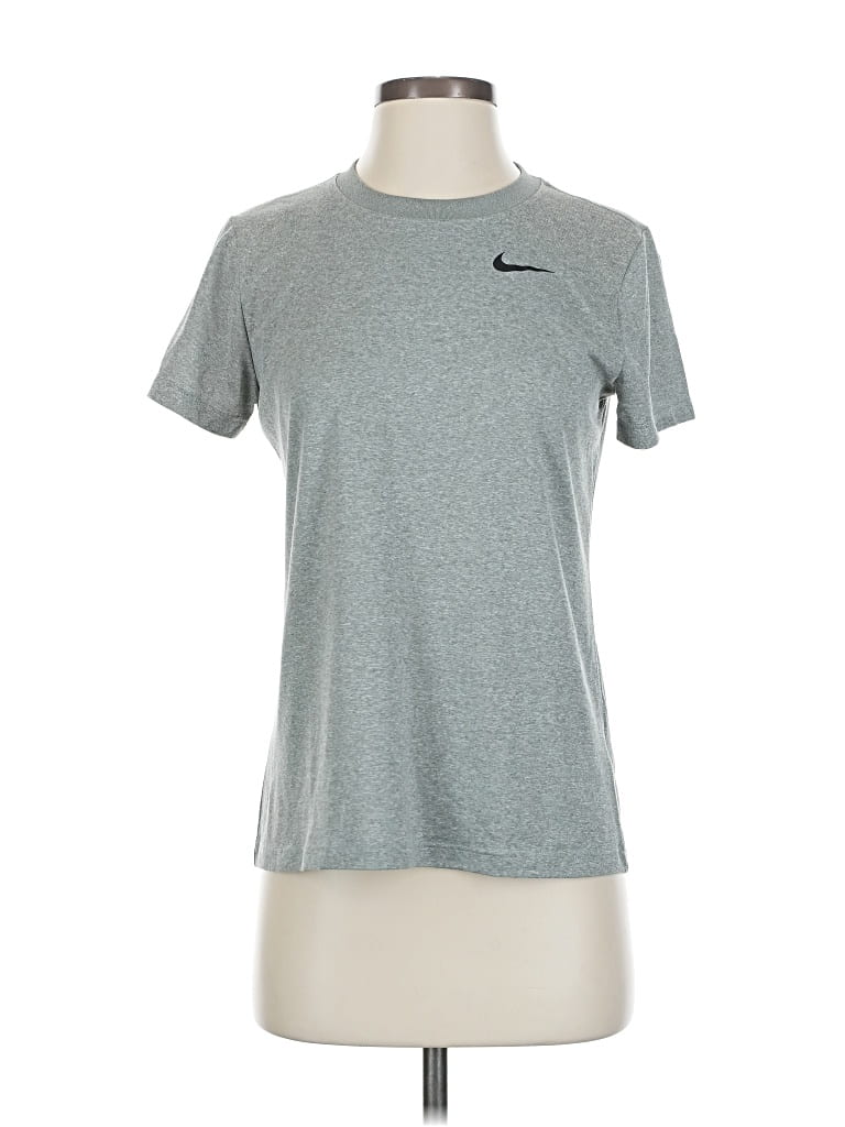 Pre-owned Nike Active T-shirt In Gray