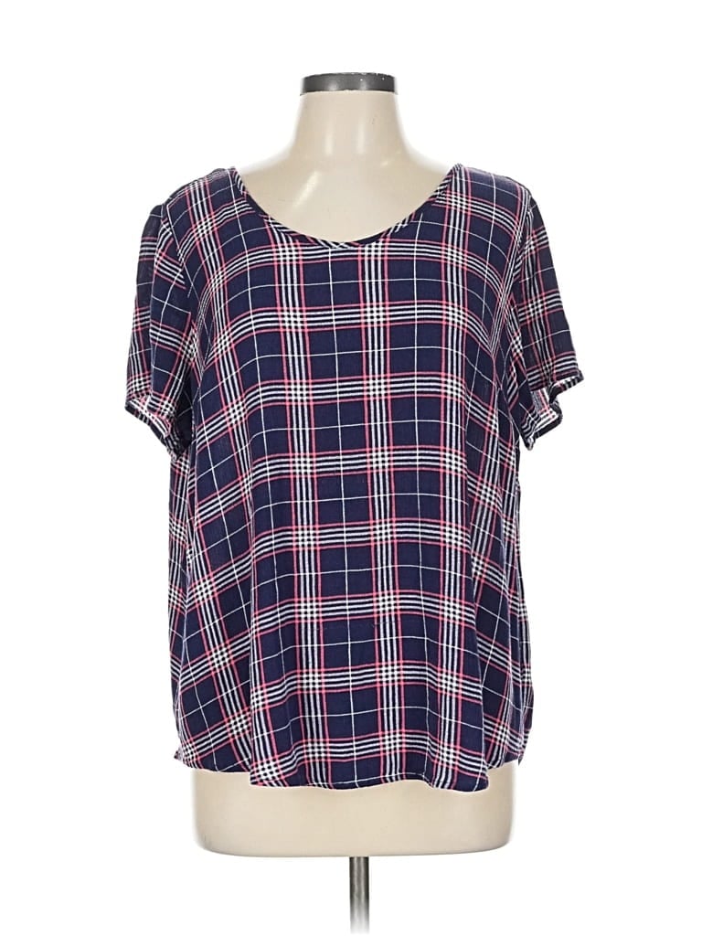 Pre-owned Torrid Short Sleeve T-shirt In Blue