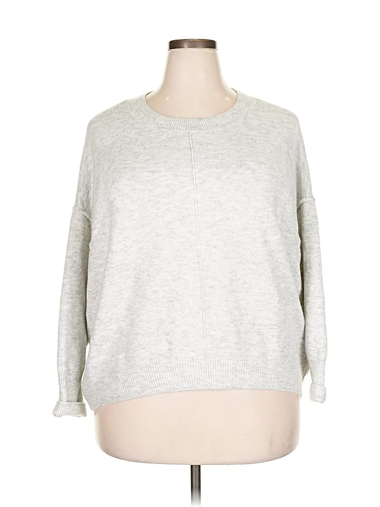 Pre-owned Vince Camuto Pullover Sweater In Gray