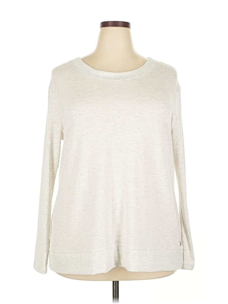 Pre-owned Livi Active Long Sleeve T-shirt In White