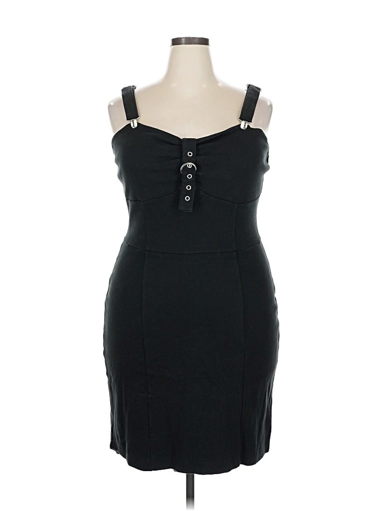 Pre-owned Torrid Cocktail Dress In Black