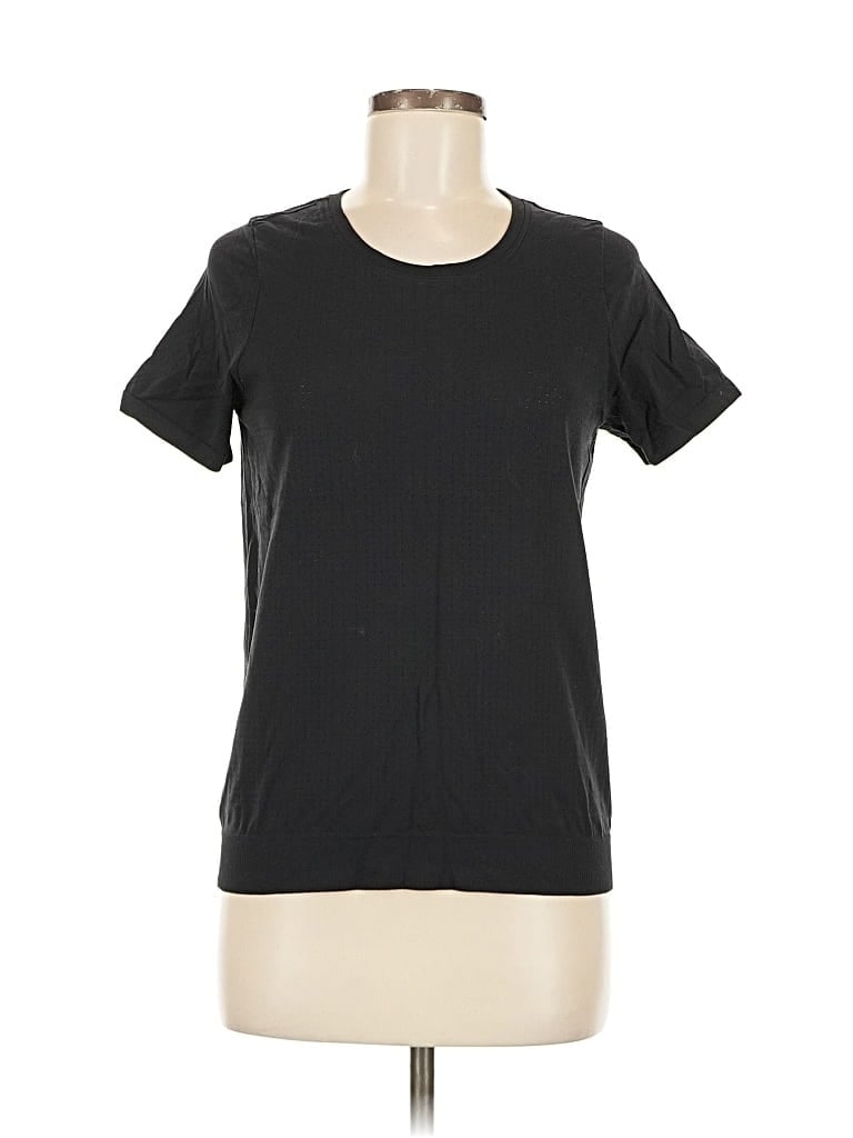 Pre-owned Athleta Short Sleeve T-shirt In Black
