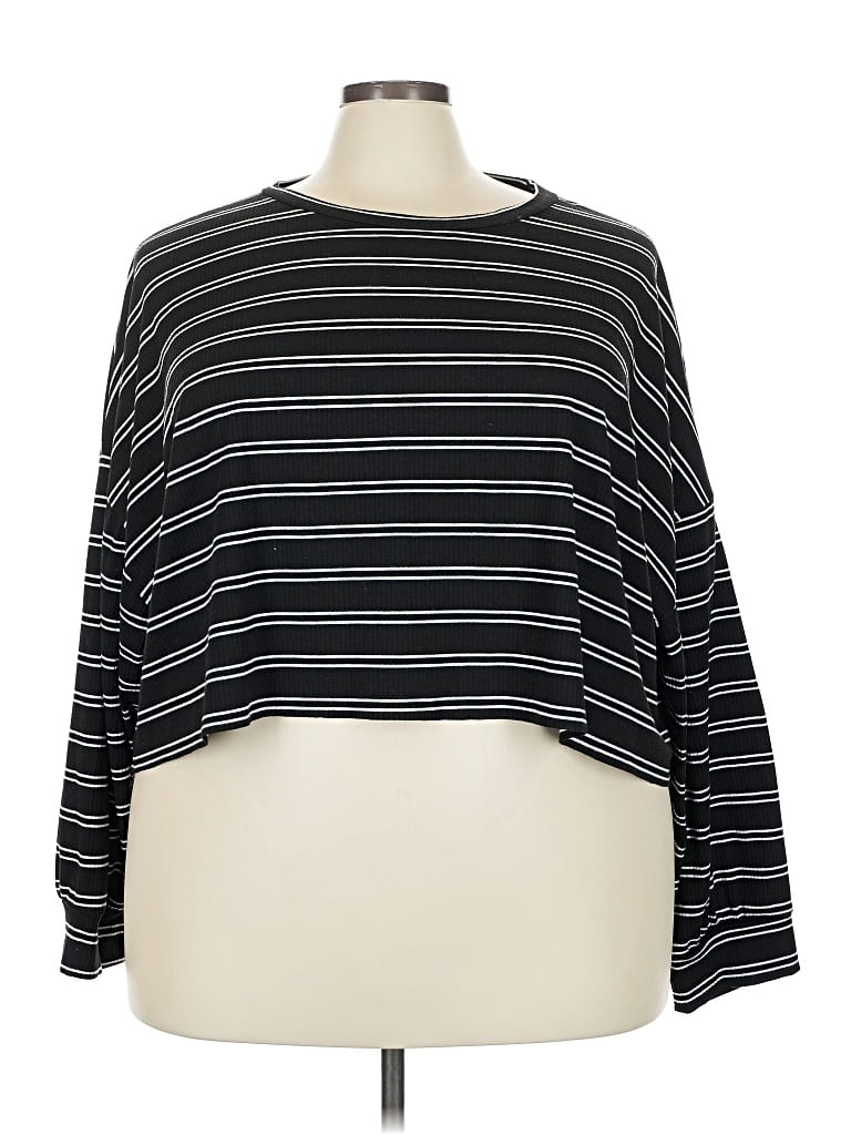 Pre-owned Shein Curve 3/4 Sleeve T-shirt In Black