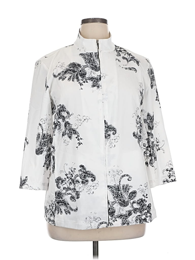 Pre-owned Chico's Raincoat In White