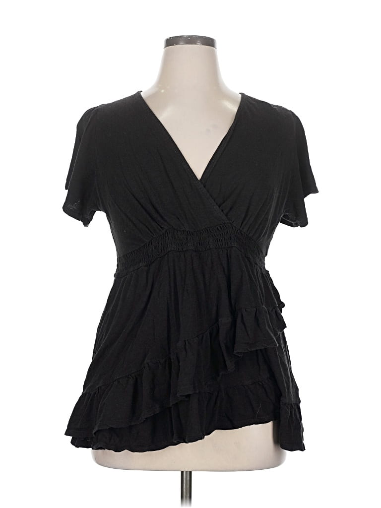Pre-owned Torrid Short Sleeve Blouse In Black