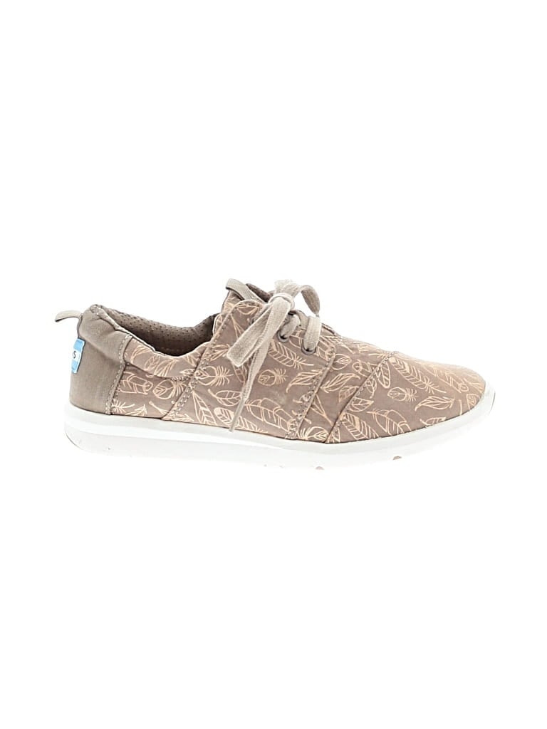 Pre-owned Toms Sneakers In Brown