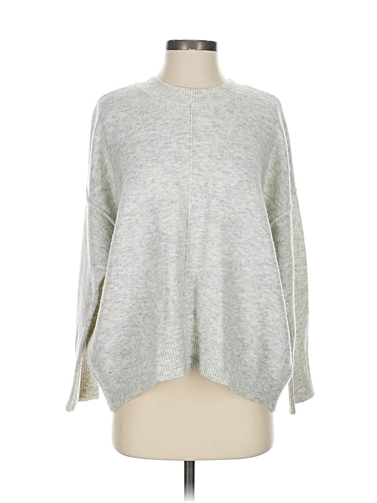 Pre-owned Vince Camuto Pullover Sweater In Silver