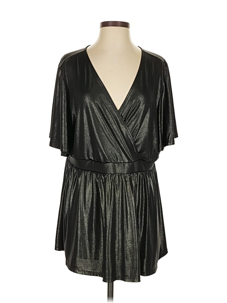 Pre-owned Torrid Kimono In Silver