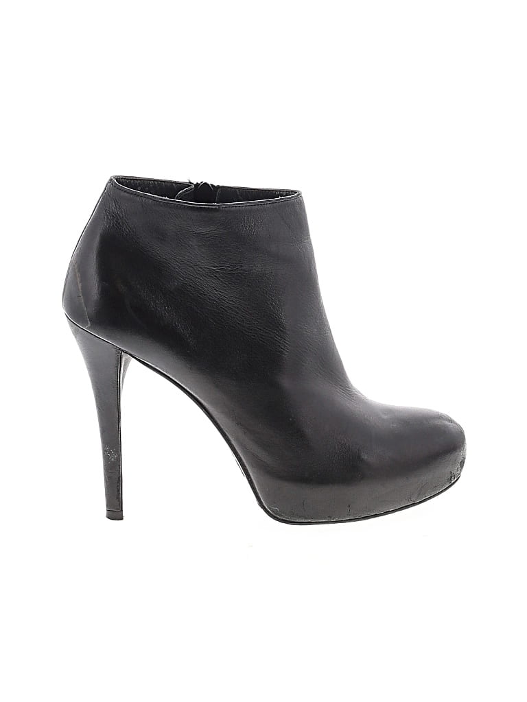 Pre-owned Stuart Weitzman Ankle Boots In Black