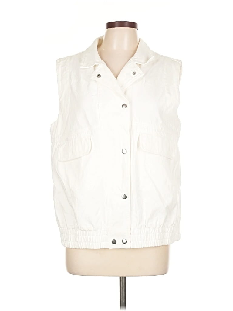 Pre-owned Dokotoo Vest In White