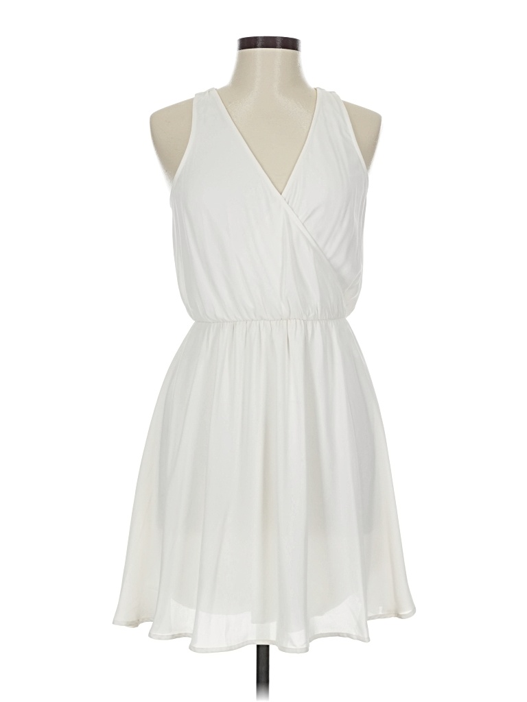 Pre-owned Lush Casual Dress In White