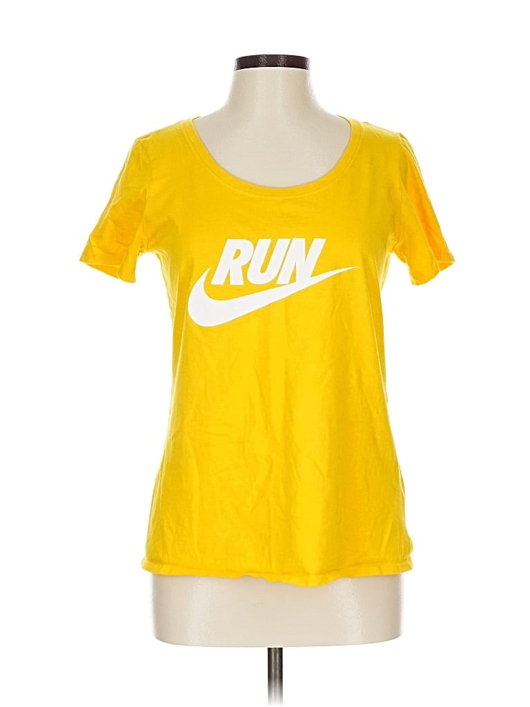 Pre-owned Nike Active T-shirt In Yellow