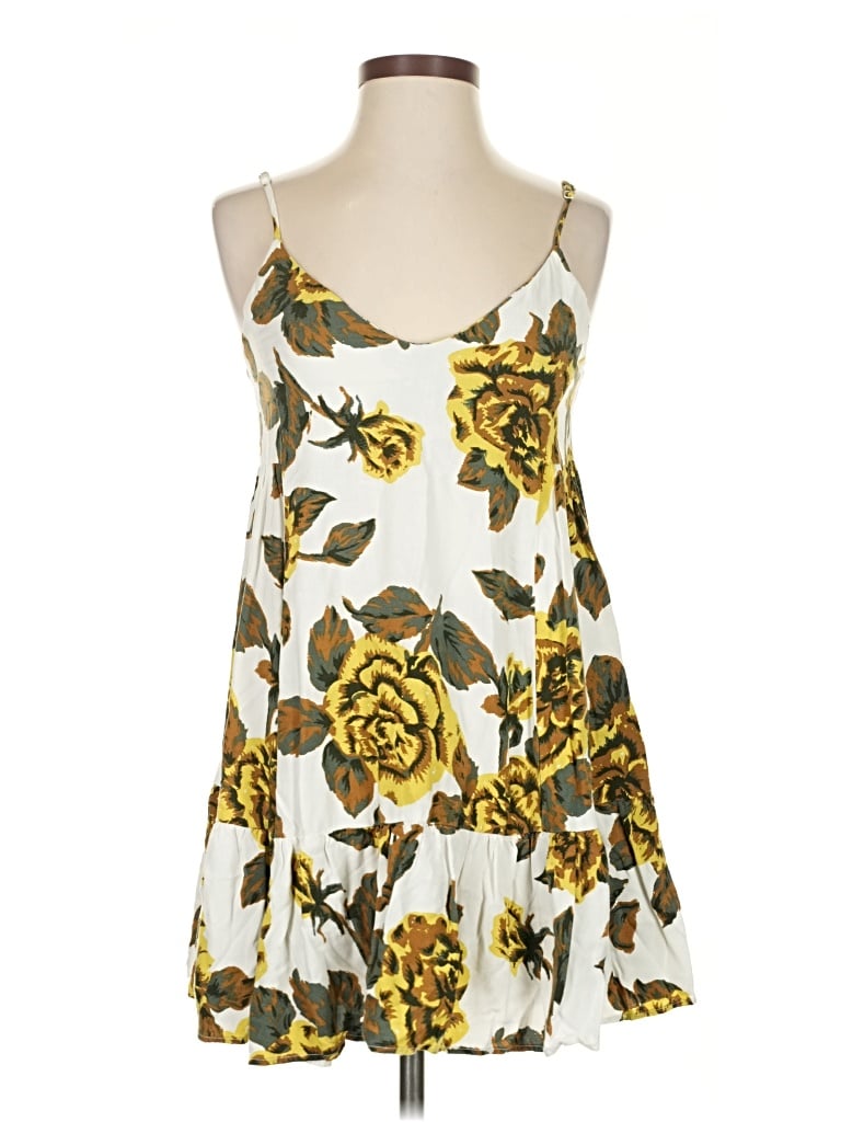 Pre-owned Urban Outfitters Casual Dress In Yellow
