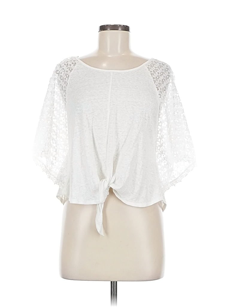 Pre-owned Victoria's Secret 3/4 Sleeve Top White Keyhole Neckline Tops