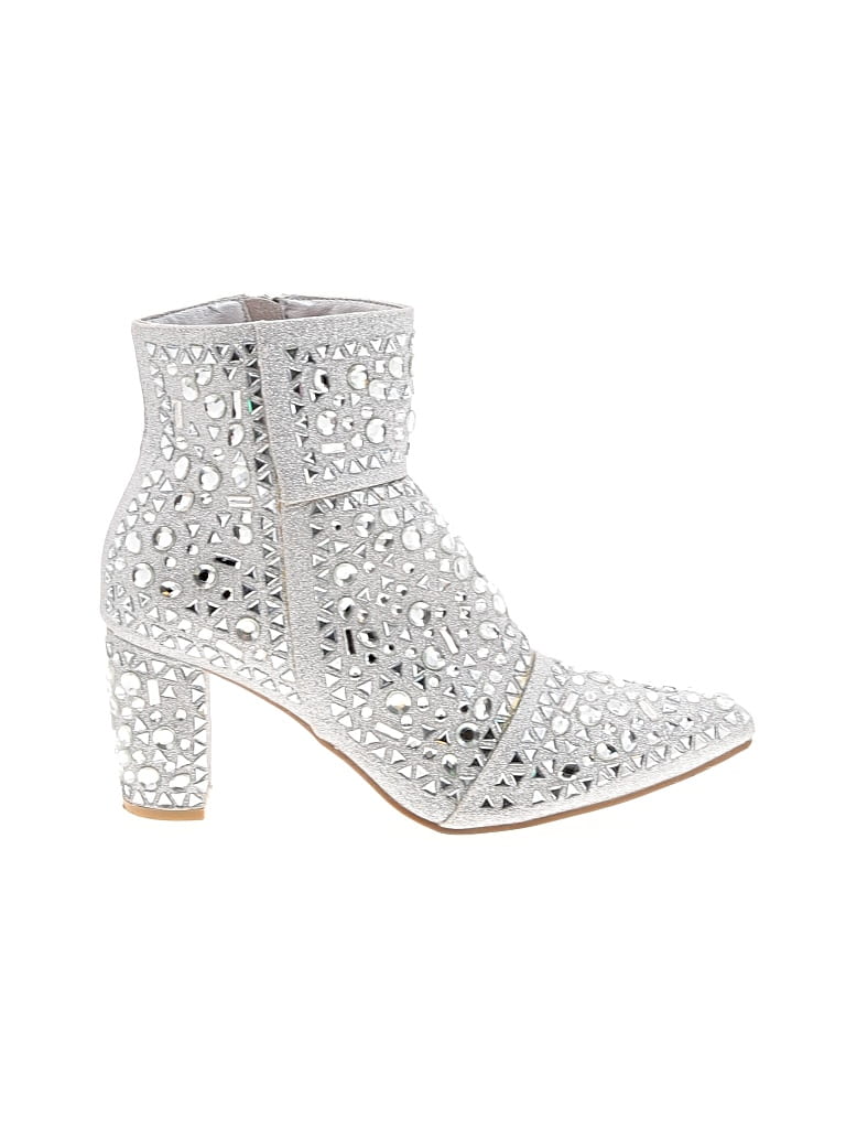 Pre-owned Forever Boots In Silver