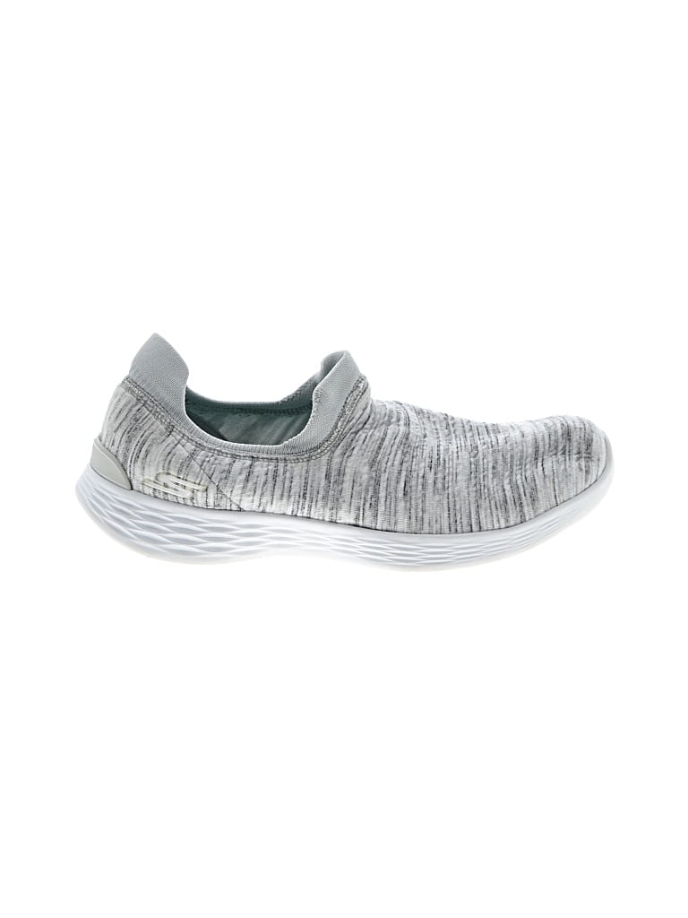 Pre-owned Skechers Sneakers In Gray