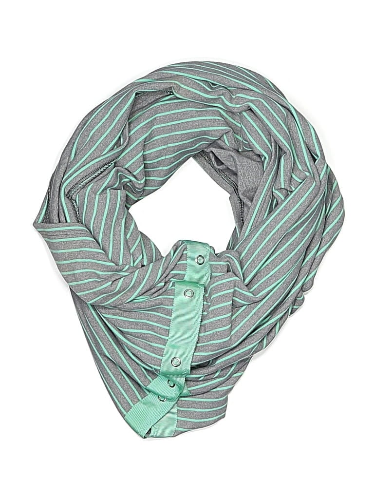 Pre-owned Lululemon Athletica Scarf In Gray
