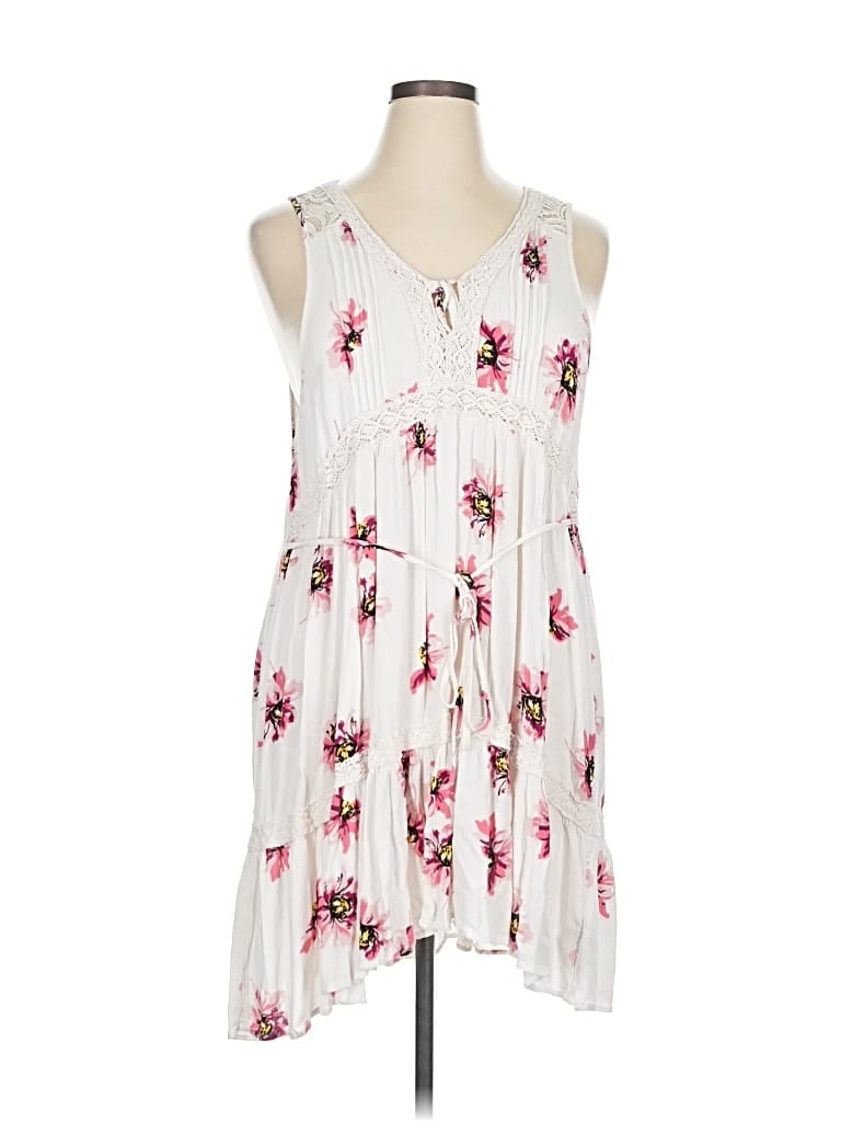 Pre-owned Xhilaration Casual Dress In White