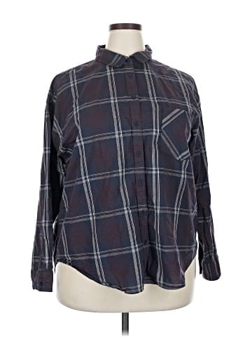 Garnet Hill Long Sleeve Button-Down Shirt (view 1)