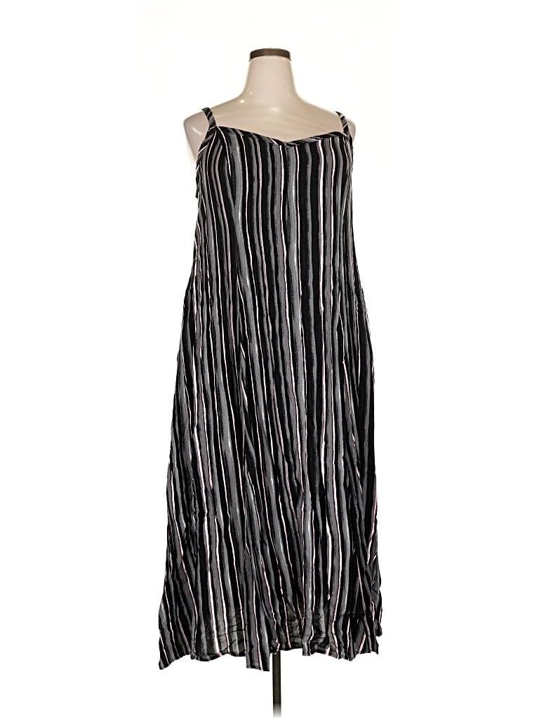 Pre-owned Torrid Casual Dress In Black