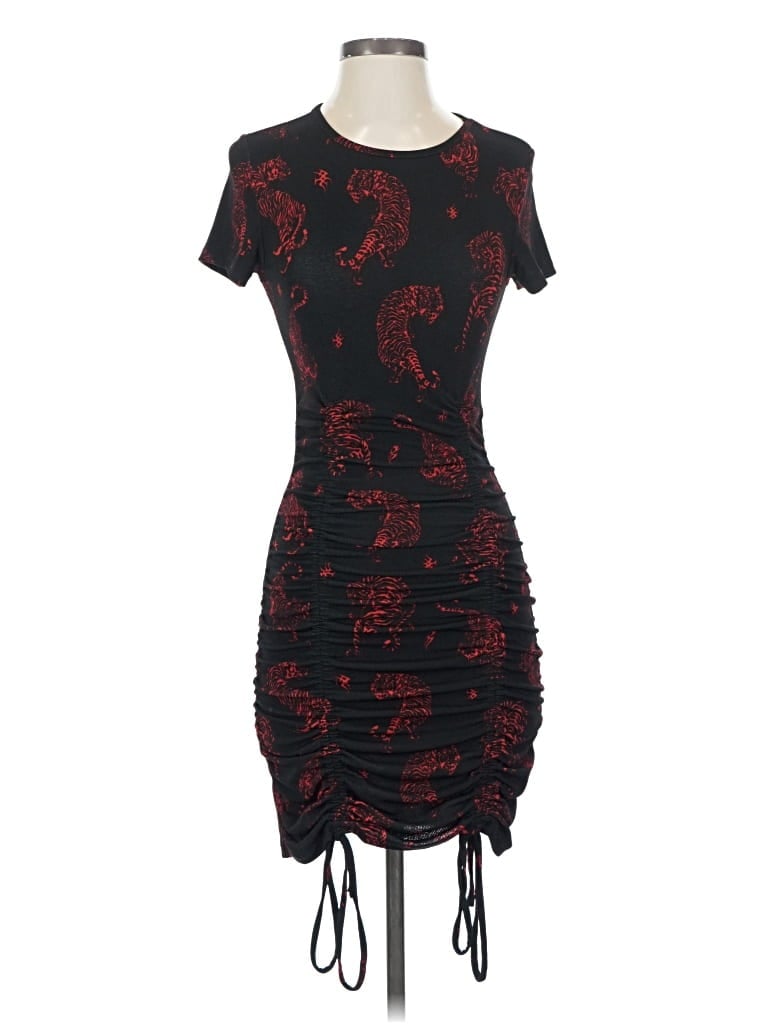 Pre-owned Divided By H&m Casual Dress In Red